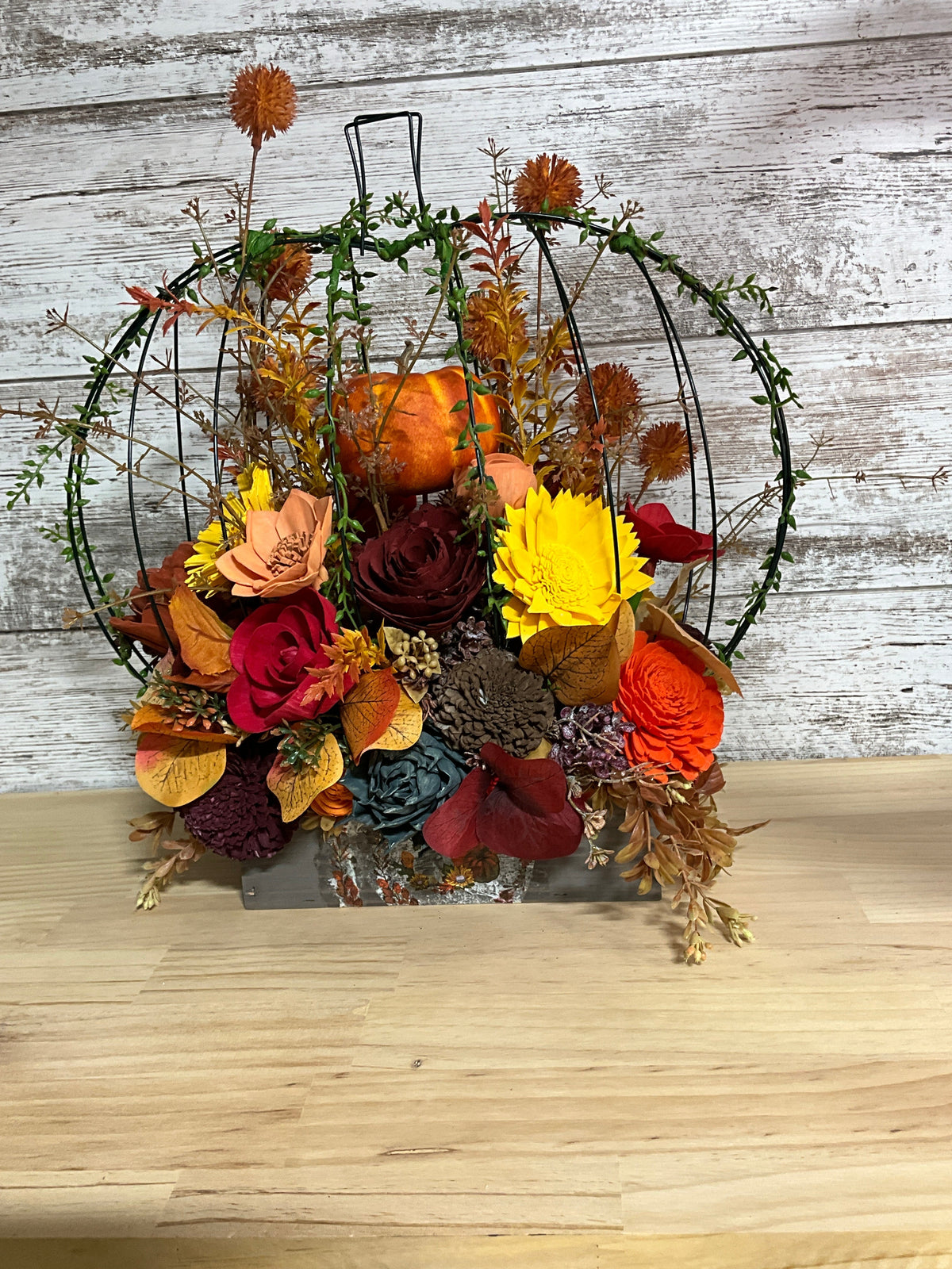 Harvest in the Round | Pumpkin Sola Wood Flower Centerpiece