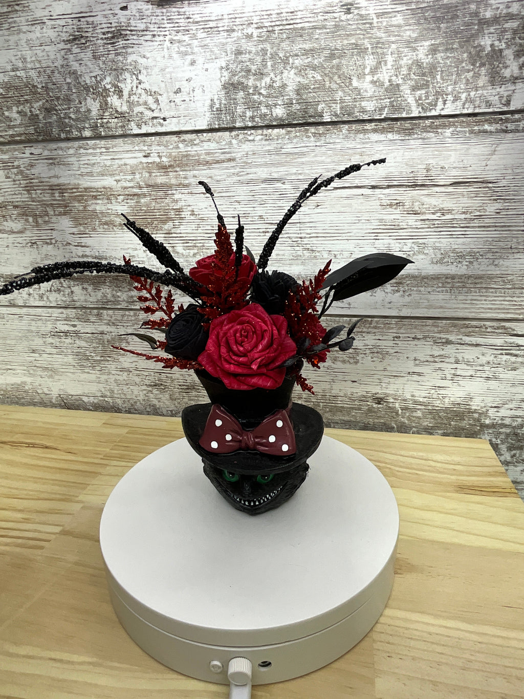 Cheshire Cat Sola Wood Flower Arrangement