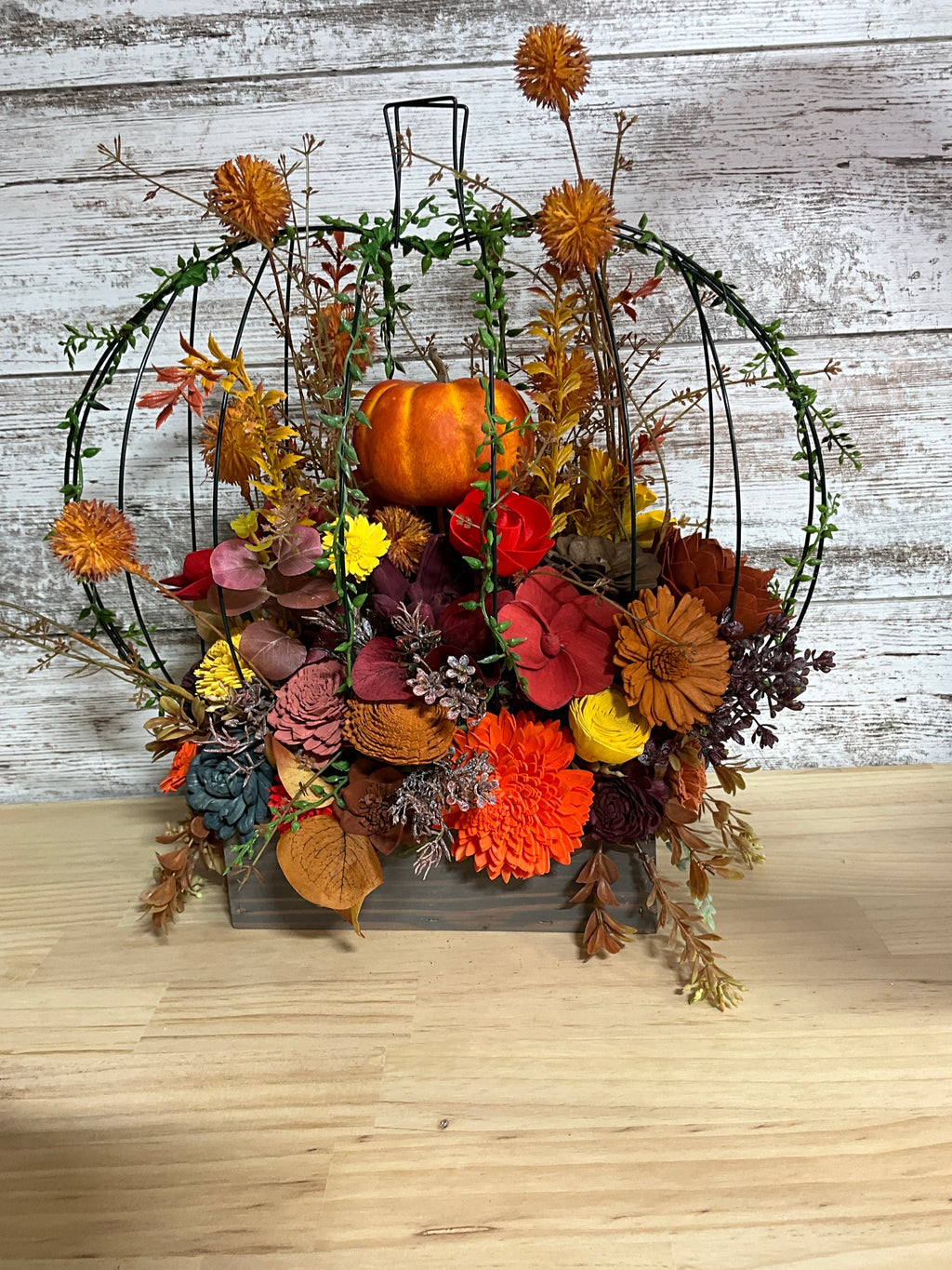 Harvest in the Round | Pumpkin Sola Wood Flower Centerpiece