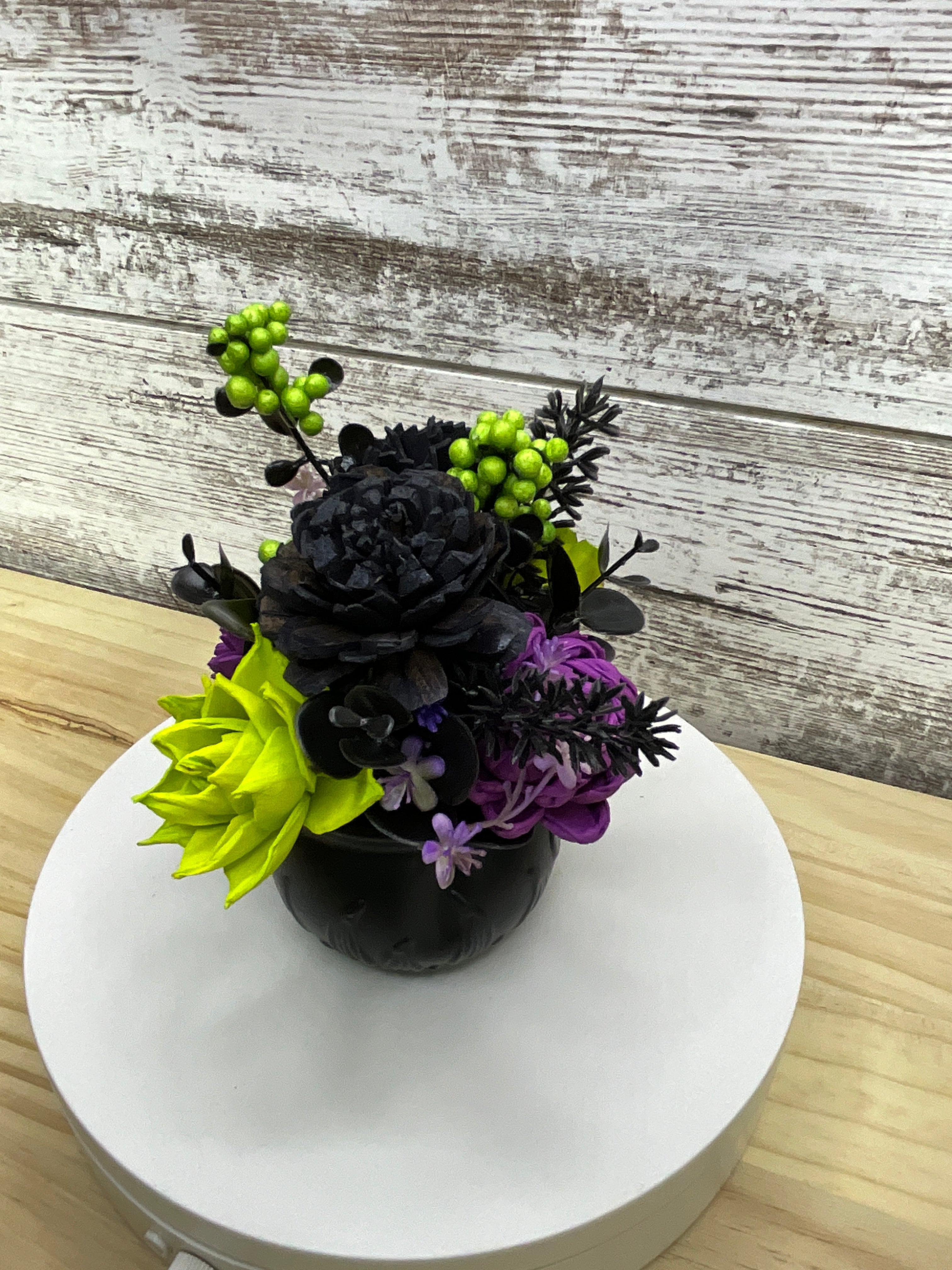 Mini Gothic Cauldron Sola Wood Flower Arrangement
