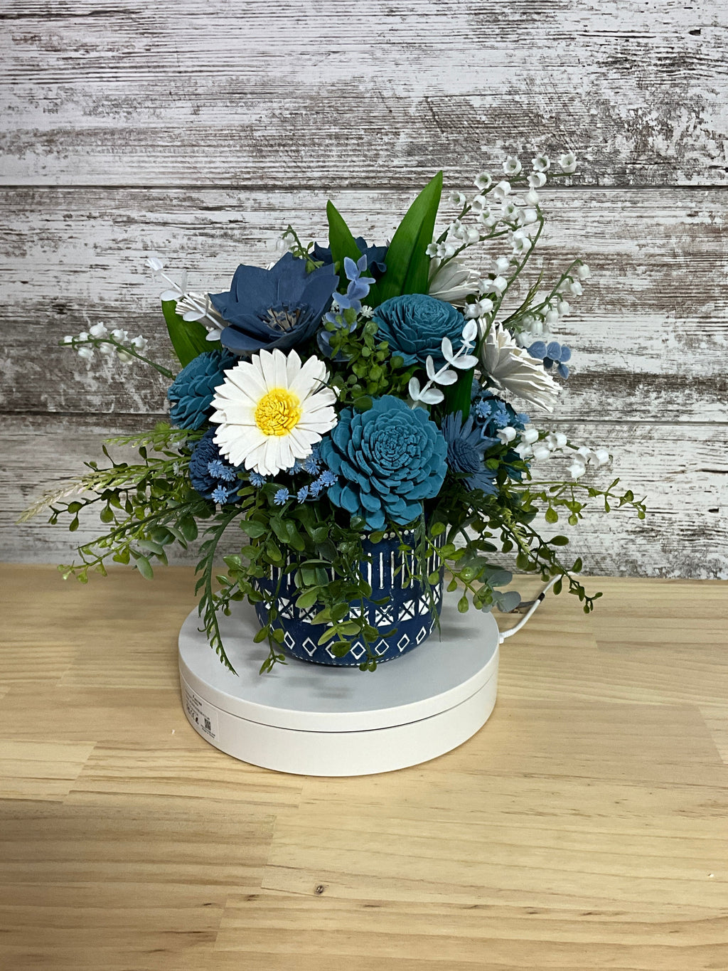 Blue Skies & Daisies – Sola Wood Flower Arrangement