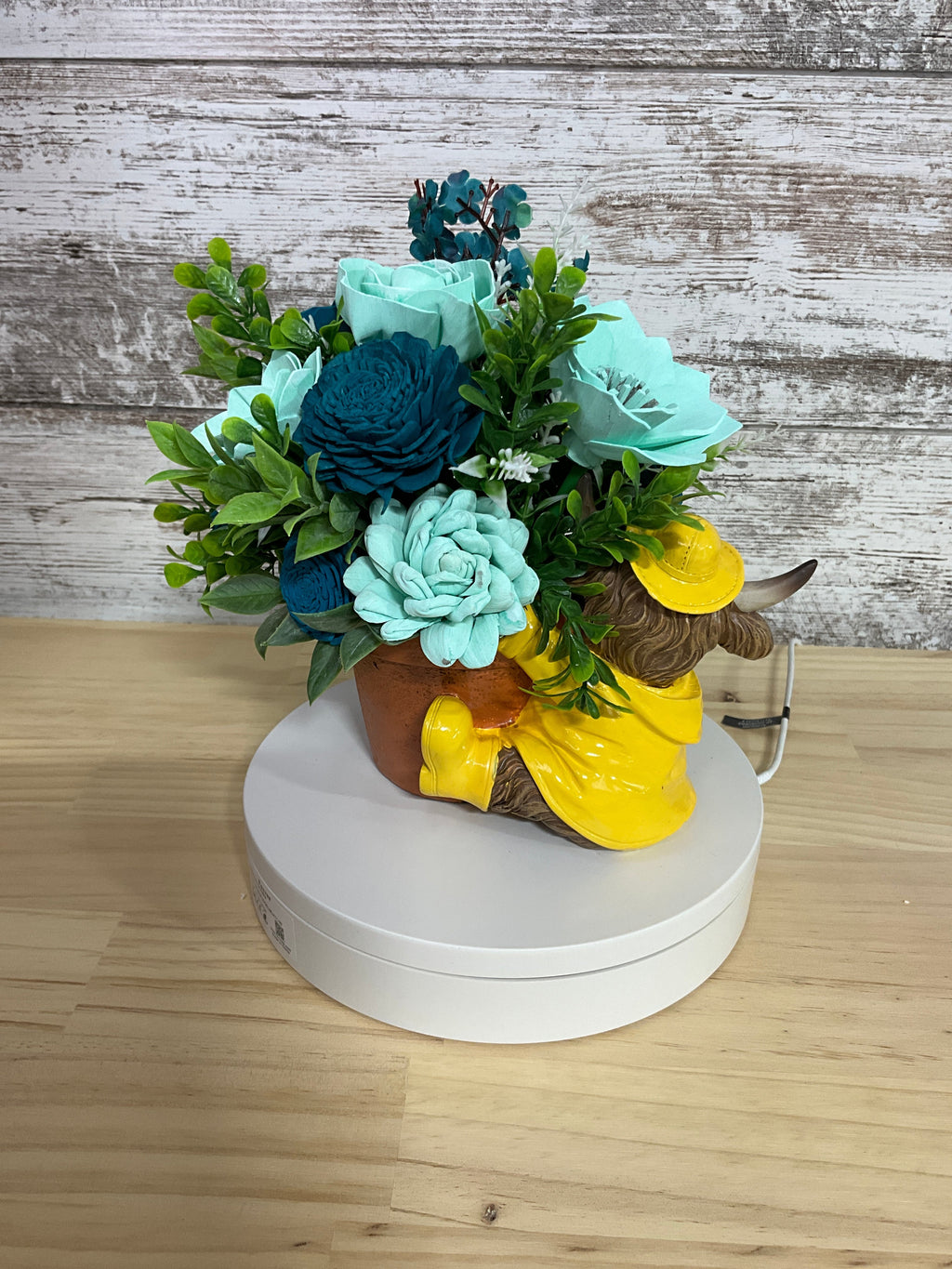Rainy Day Cheer – Highland Cow Sola Wood Flower Arrangement