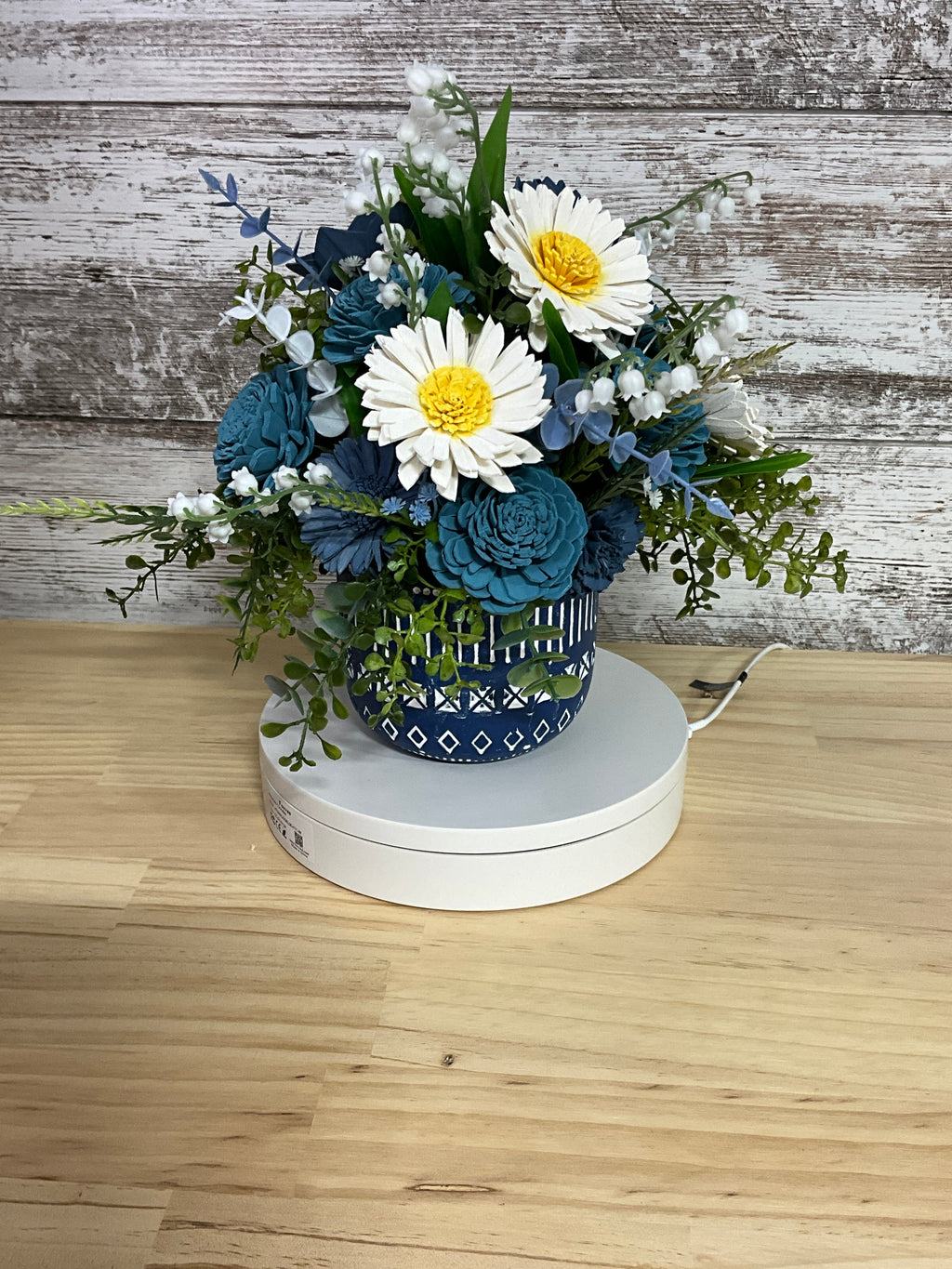 Blue Skies & Daisies – Sola Wood Flower Arrangement