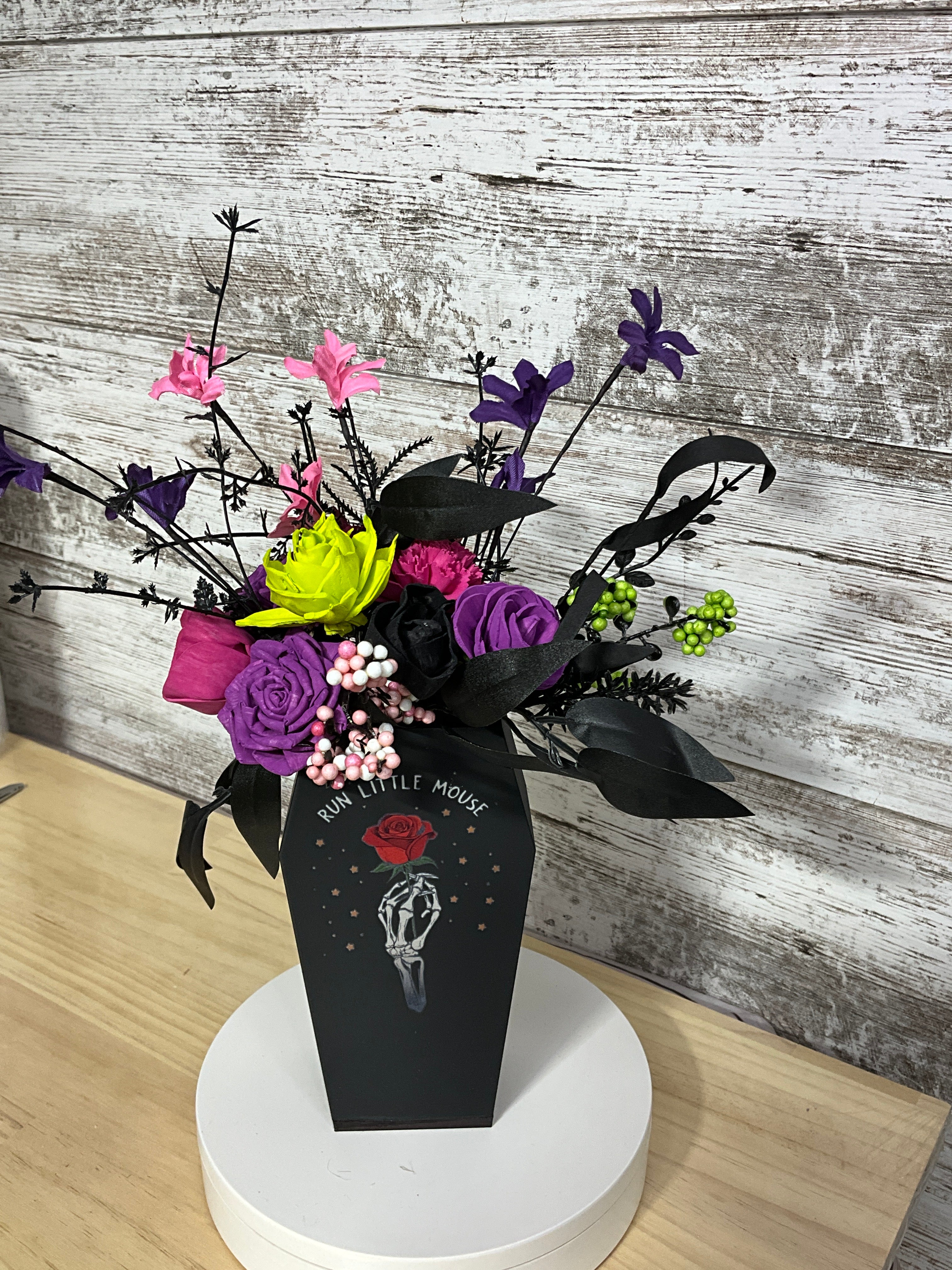 Run Little Mouse — Sola Wood Flower Arrangement