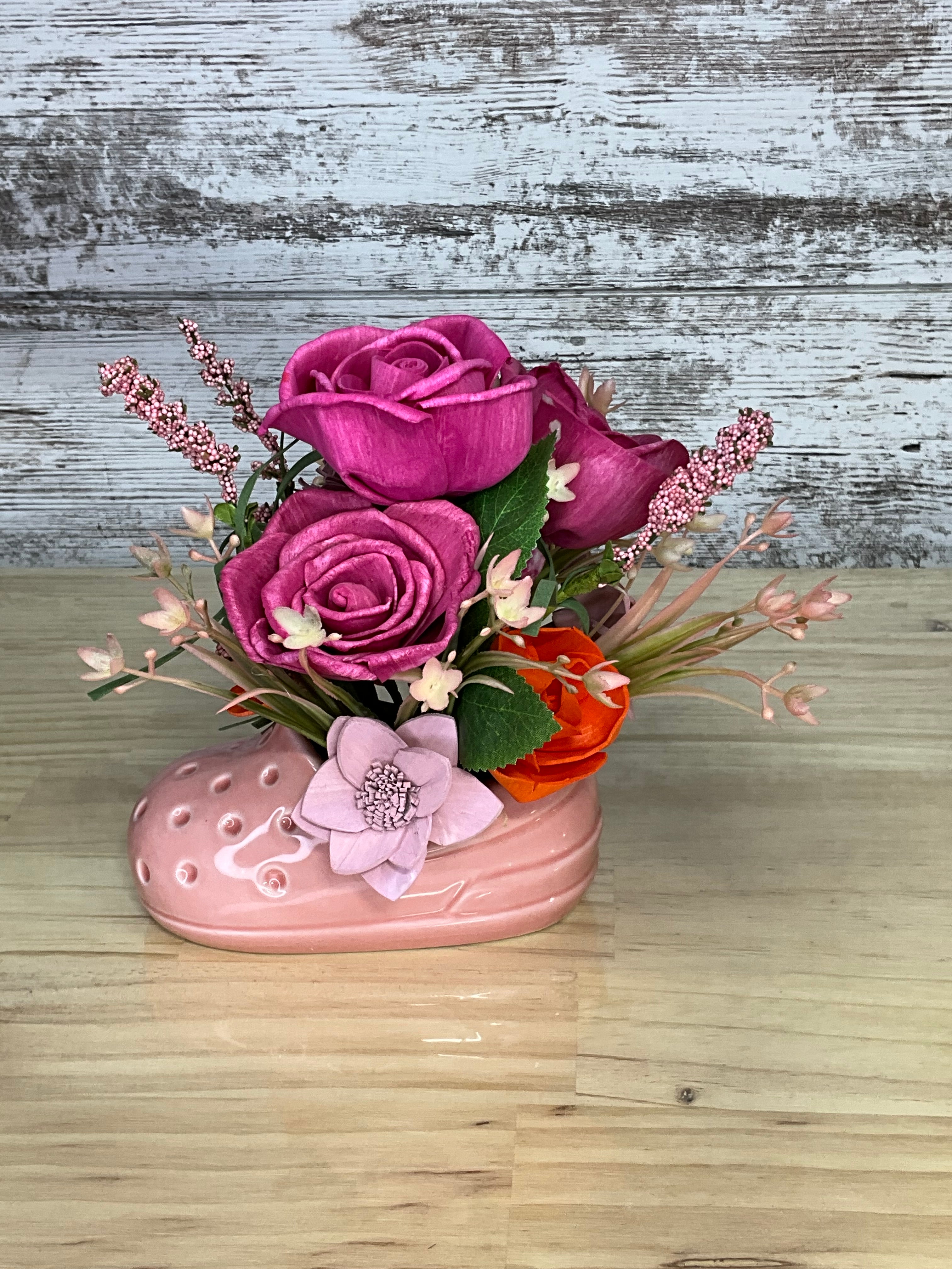 Pink Croc Sola Wood Rose Arrangement – Magenta & Orange